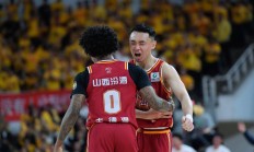 爱游戏官方网站包含今晨武汉三镇再遭质疑：CBA常规赛节点到来，悬念犹存，赛程密集仍需轮换的词条